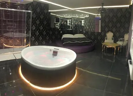 Blanc Hotel Casoria