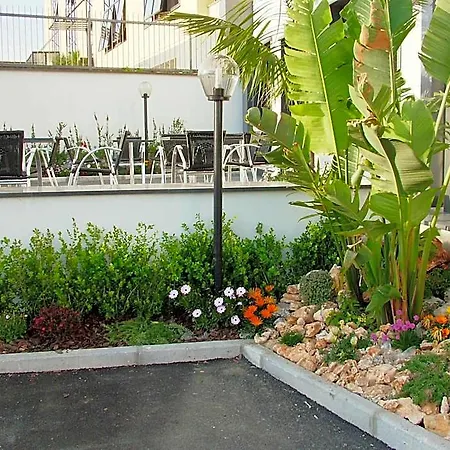 Blanc Hotel 3*